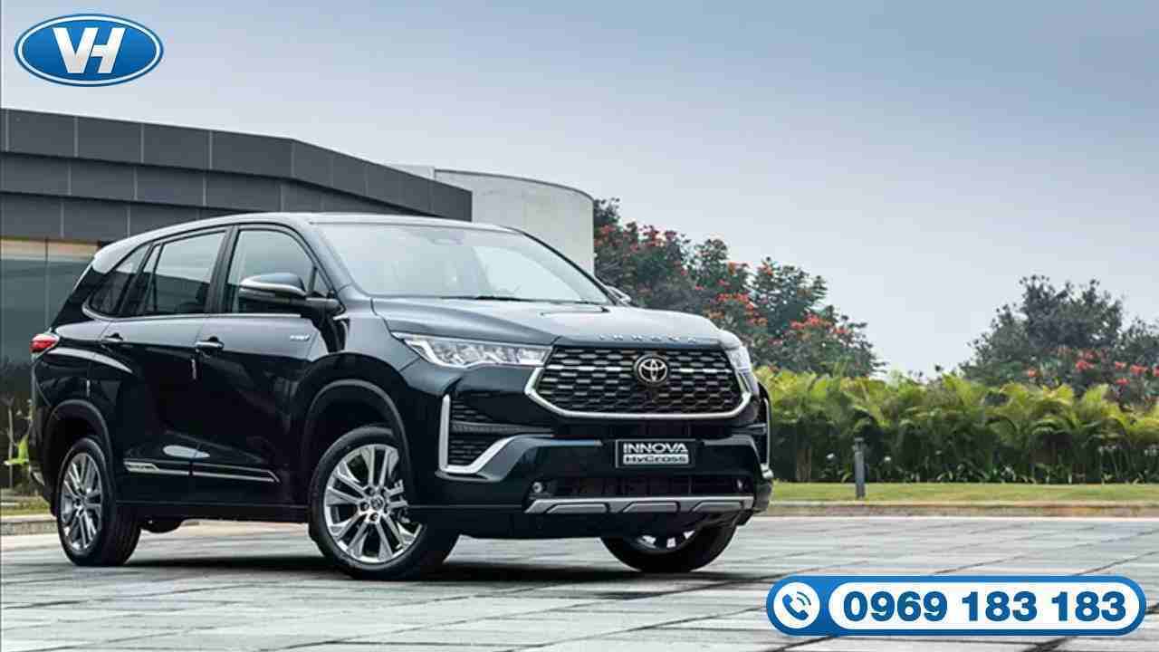 Thuê xe 7 chỗ đi sân bay Nội Bài đêm muộn có an toàn không?