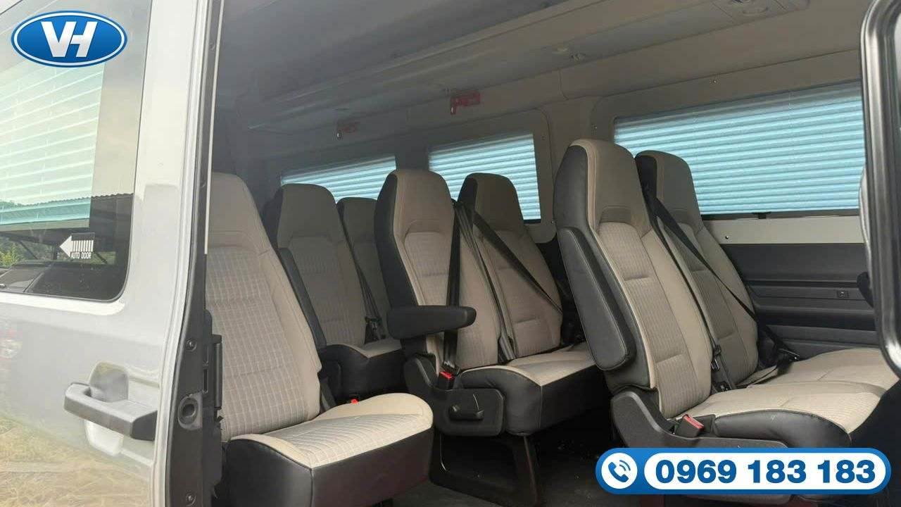 Lựa chọn dòng xe phù hợp với số lượng tham gia Lựa chọn dòng xe phù hợp với số lượng thành viên