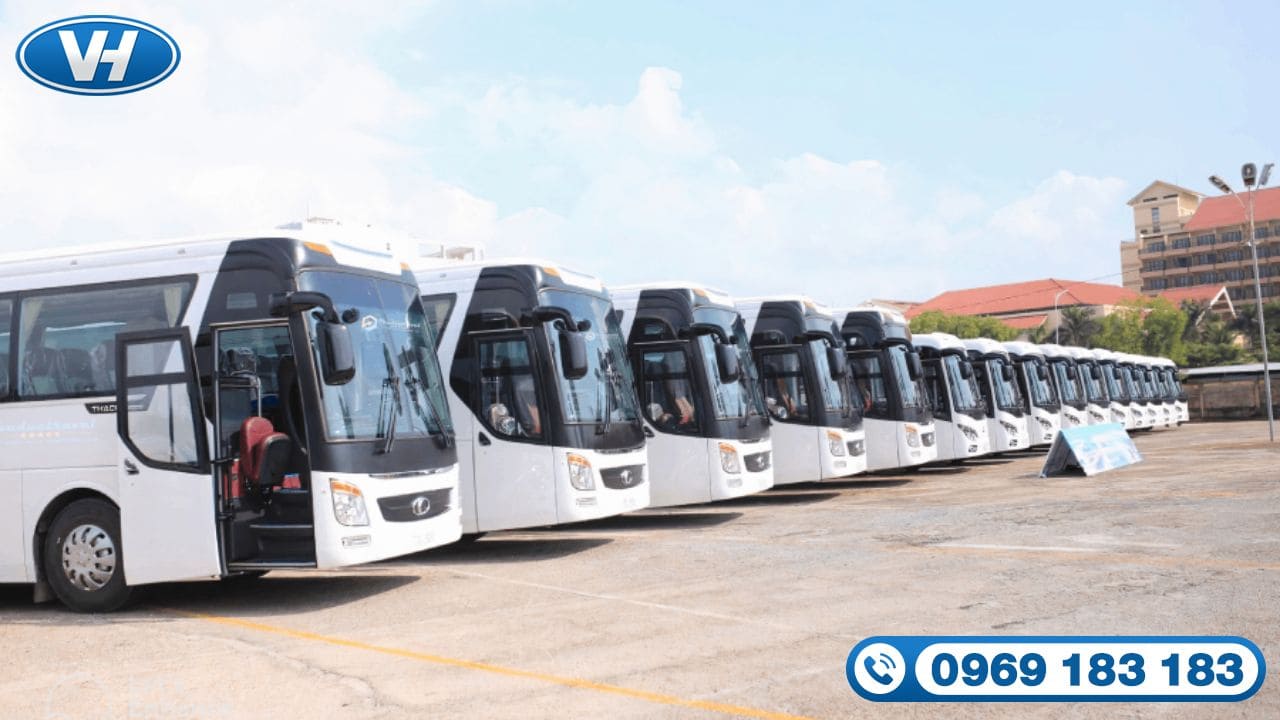 Thuê xe du lịch 45 chỗ là phương án dành cho đoàn khách lớn Thuê xe ô tô 45 chỗ là phương án dành cho đoàn khách lớn