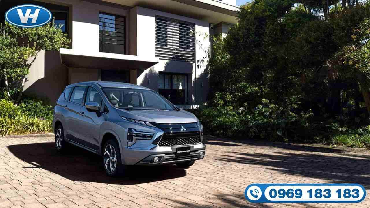 Xe 7 chỗ hiện đại được đầu tư để phục vụ khách hàng Xe 7 chỗ đời mới được đầu tư để phục vụ khách hàng