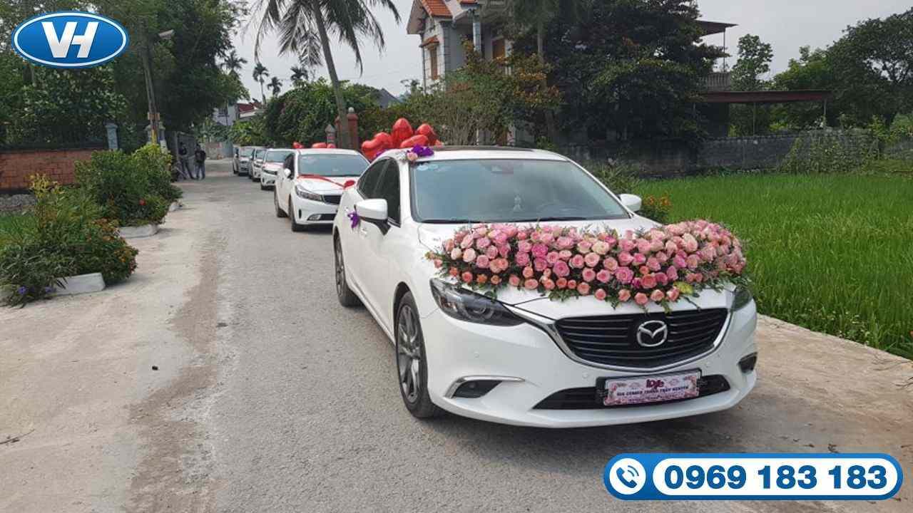Xe cưới màu trắng tinh tế, nổi bật