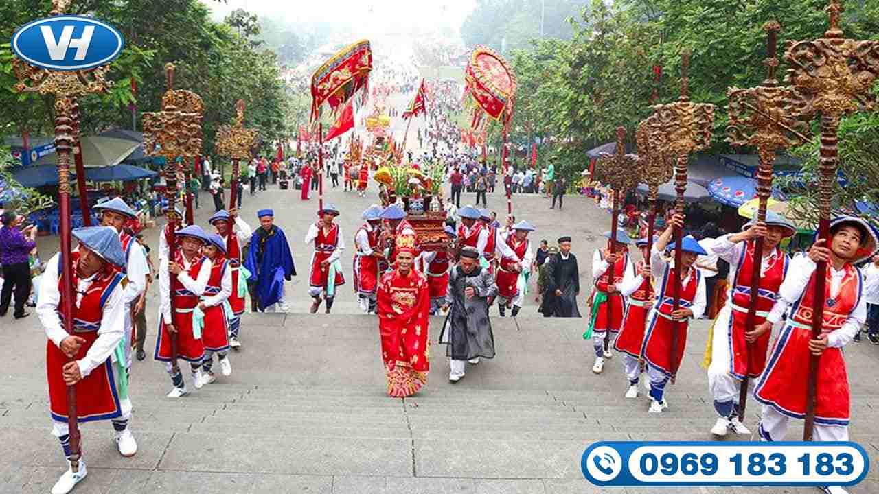 Các điểm du lịch lễ hội ngày càng chuyên nghiệp Các điểm du lịch lễ hội ngày càng chỉn chu