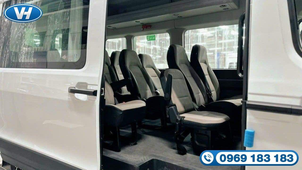 Xe cao cấp giúp chuyến đi được thoải mái, an toàn