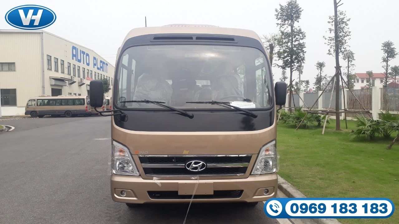 Liên hệ đặt xe ngay để có hành trình ăn tất niên an toàn