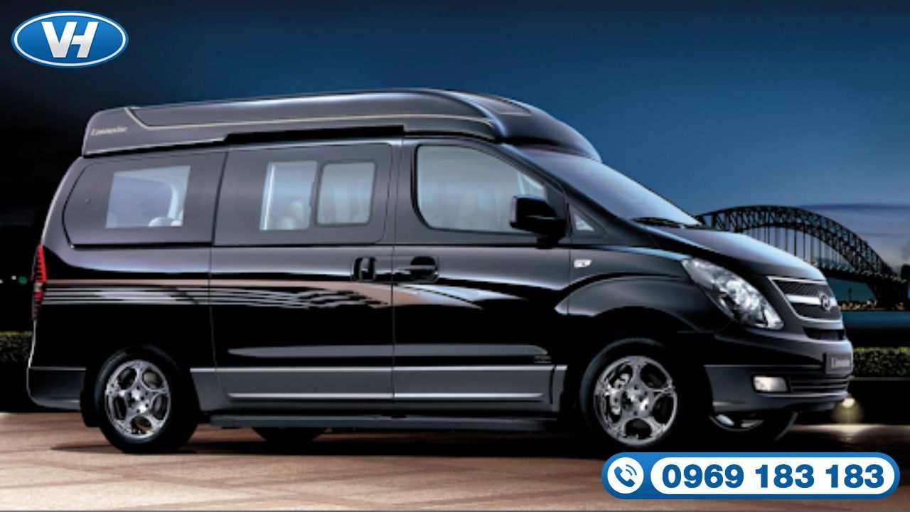 Thuê xe sang đi chúc Tết: Tạo ấn tượng trong mắt đối tác, người thân