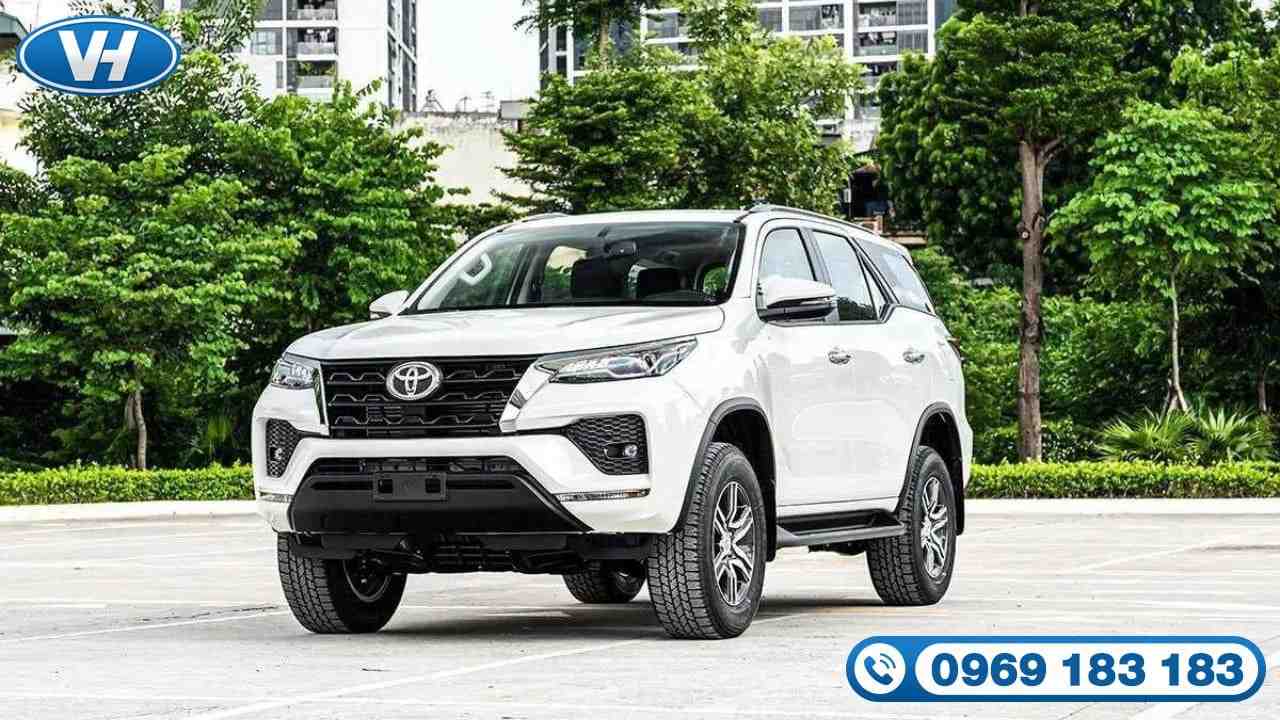 Nhóm 6 người chọn xe 7 chỗ du lịch