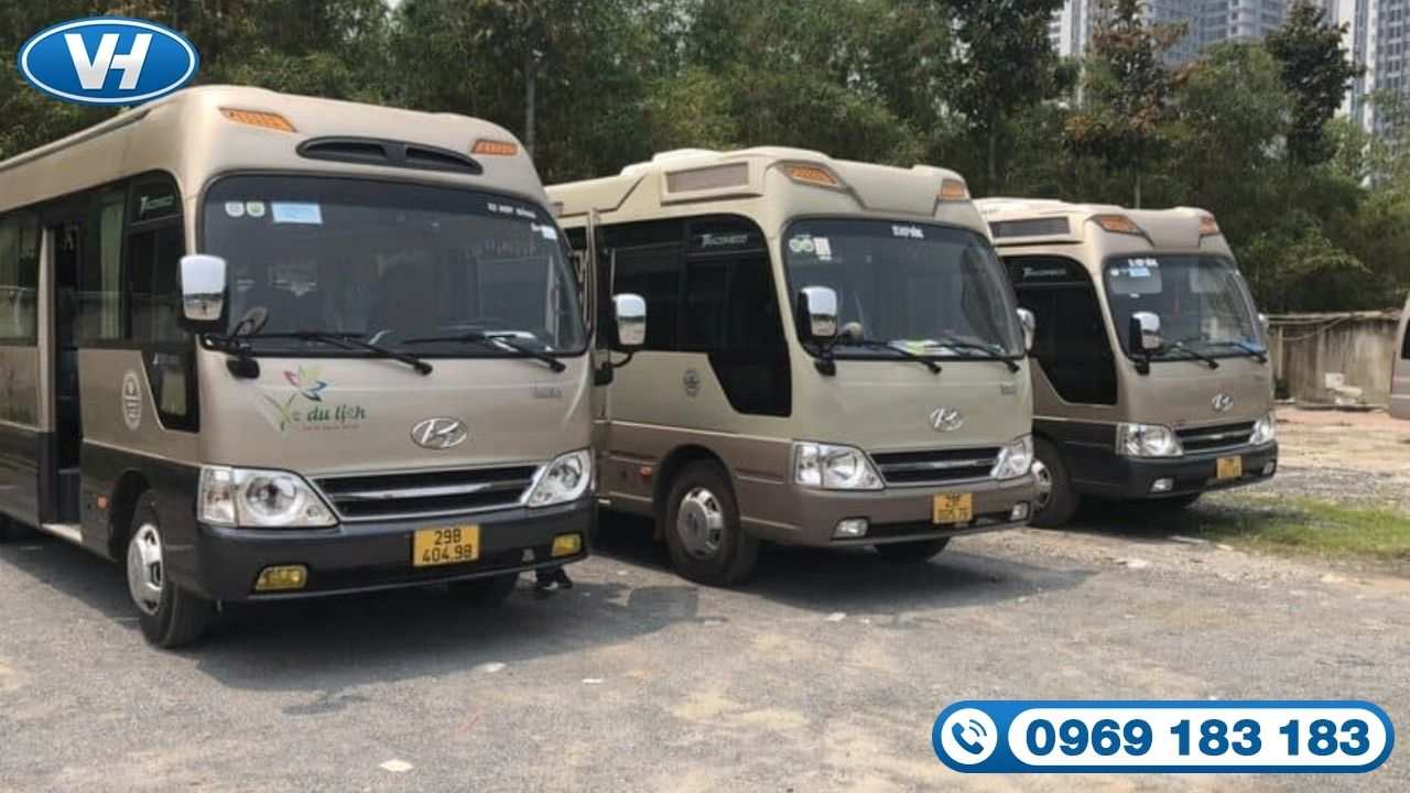 Nhóm bạn đi Tam Đảo bằng xe riêng thoải mái hơn