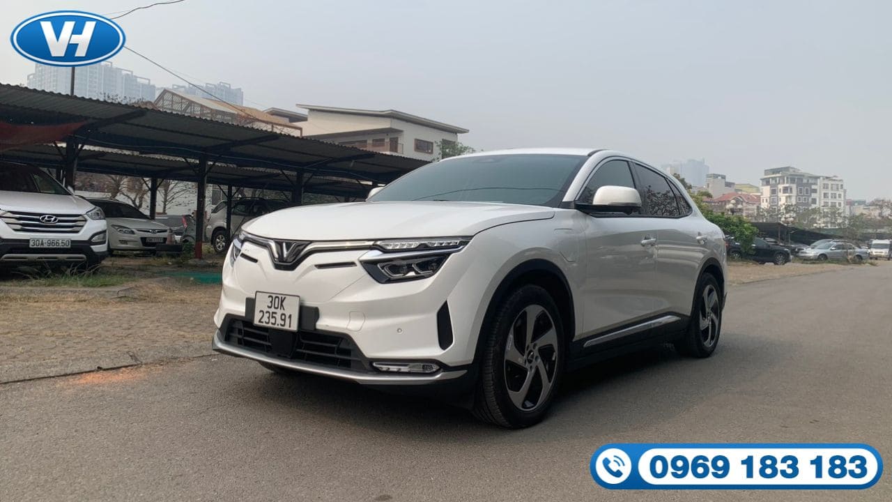 Kiểm tra tình trạng xe trước khi nhận