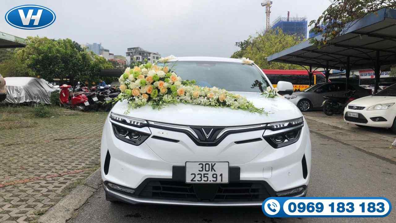 Đội xe hiện đại, sẵn sàng phục vụ mọi lễ cưới hỏ