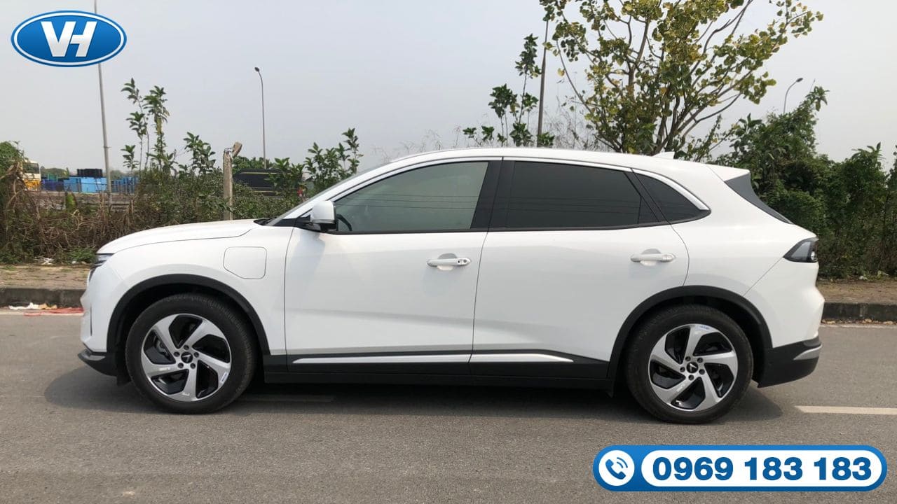 Gia đình 5 người lựa chọn xe phù hợp cho chuyến du lịch