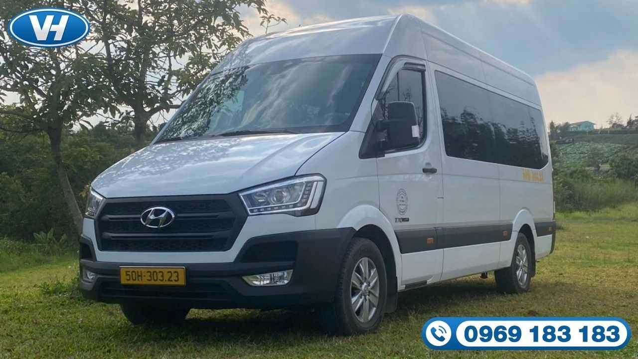 Thuê xe 16 chỗ Hyundai Solati phù hợp đoàn khách khoảng 10-15 người Thuê xe 16 chỗ Hyundai Solati phù hợp đoàn 10-15 người